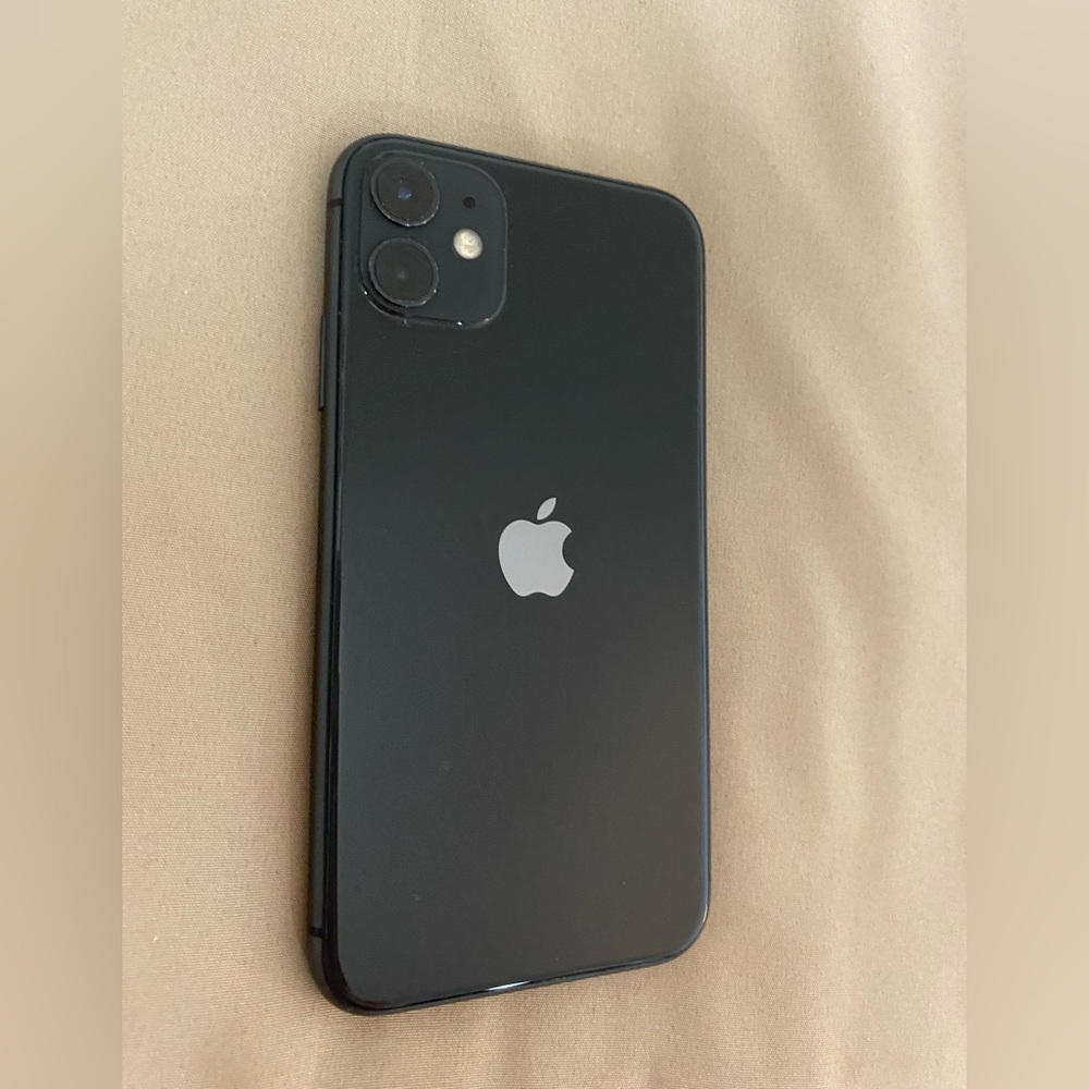 Black iPhone 11
